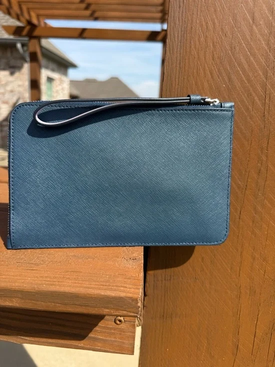 NWOT Kate Spade navy blue leather wristlet with cream trim Colorblock - Picture 4 of 10